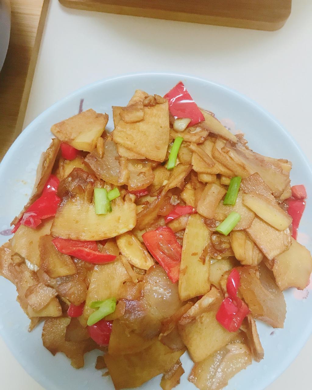 腊肉炒春笋
