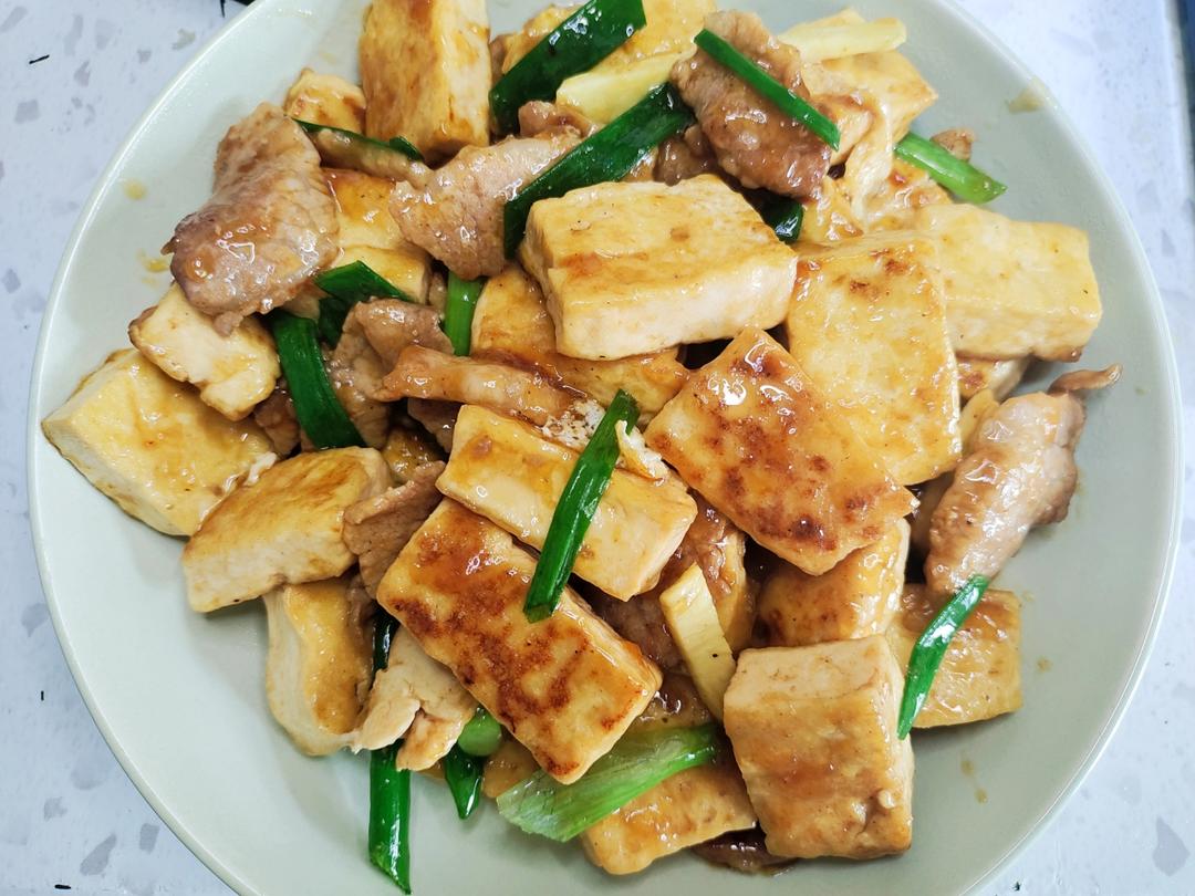 简易家常菜，葱香豆腐炒肉片