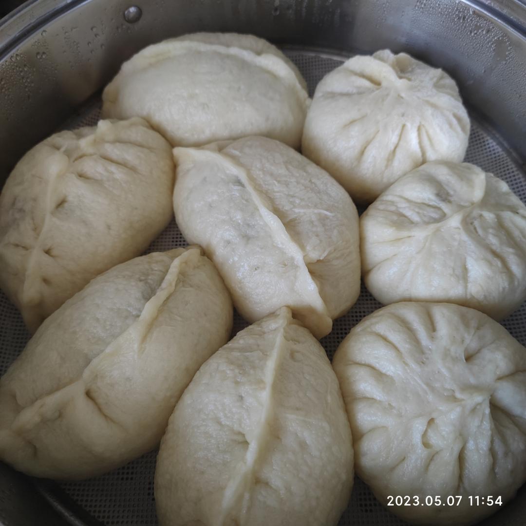 槐花肉包子