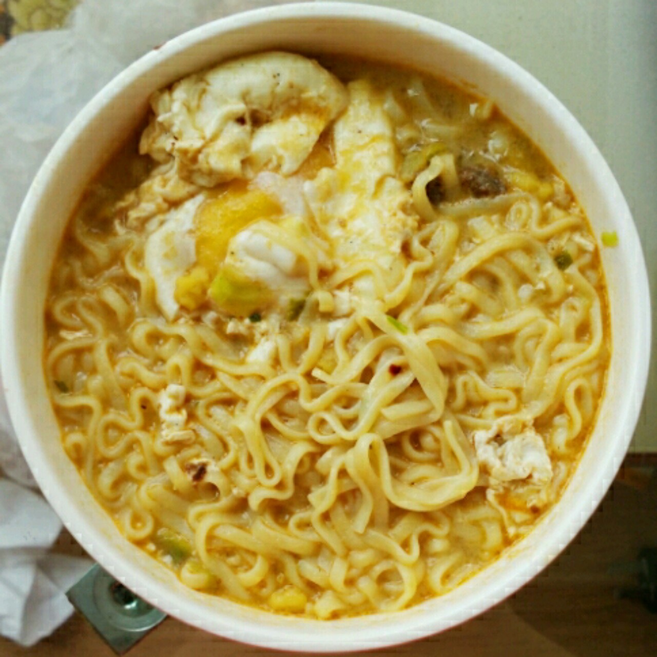 满足食欲的深夜秘密 森系浓香泡面