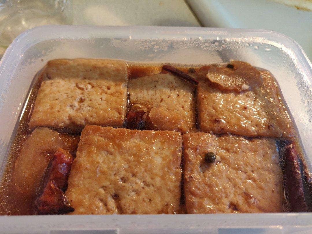 五香卤豆腐