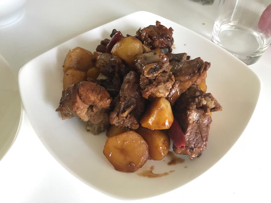 胡萝卜土豆炖排骨