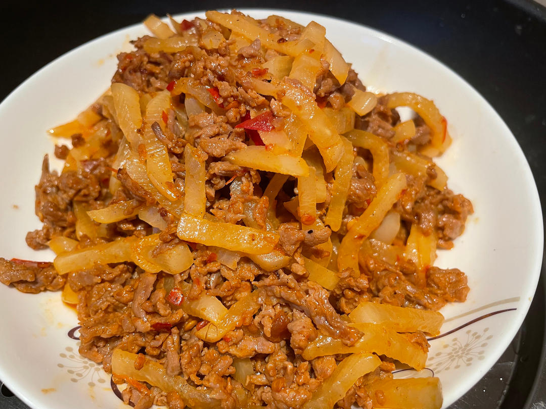 酸萝卜炒肉