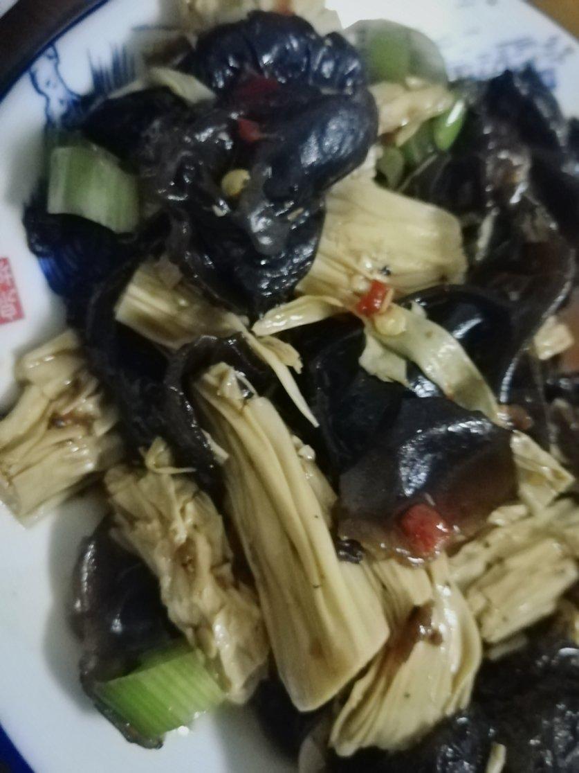 凉拌（腐竹木耳黄瓜）