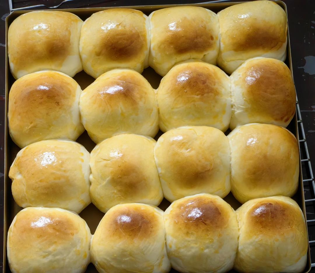 🥛超简单快手，柔软拉丝，一次发酵，牛奶小餐包