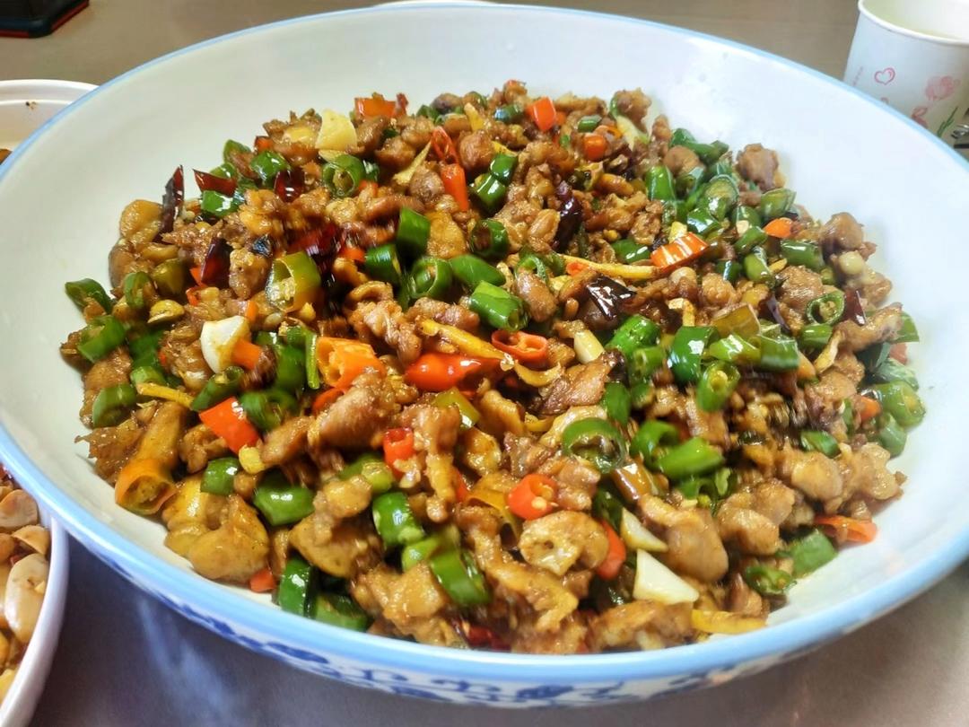 川渝下饭菜！尖椒鸡太好吃了