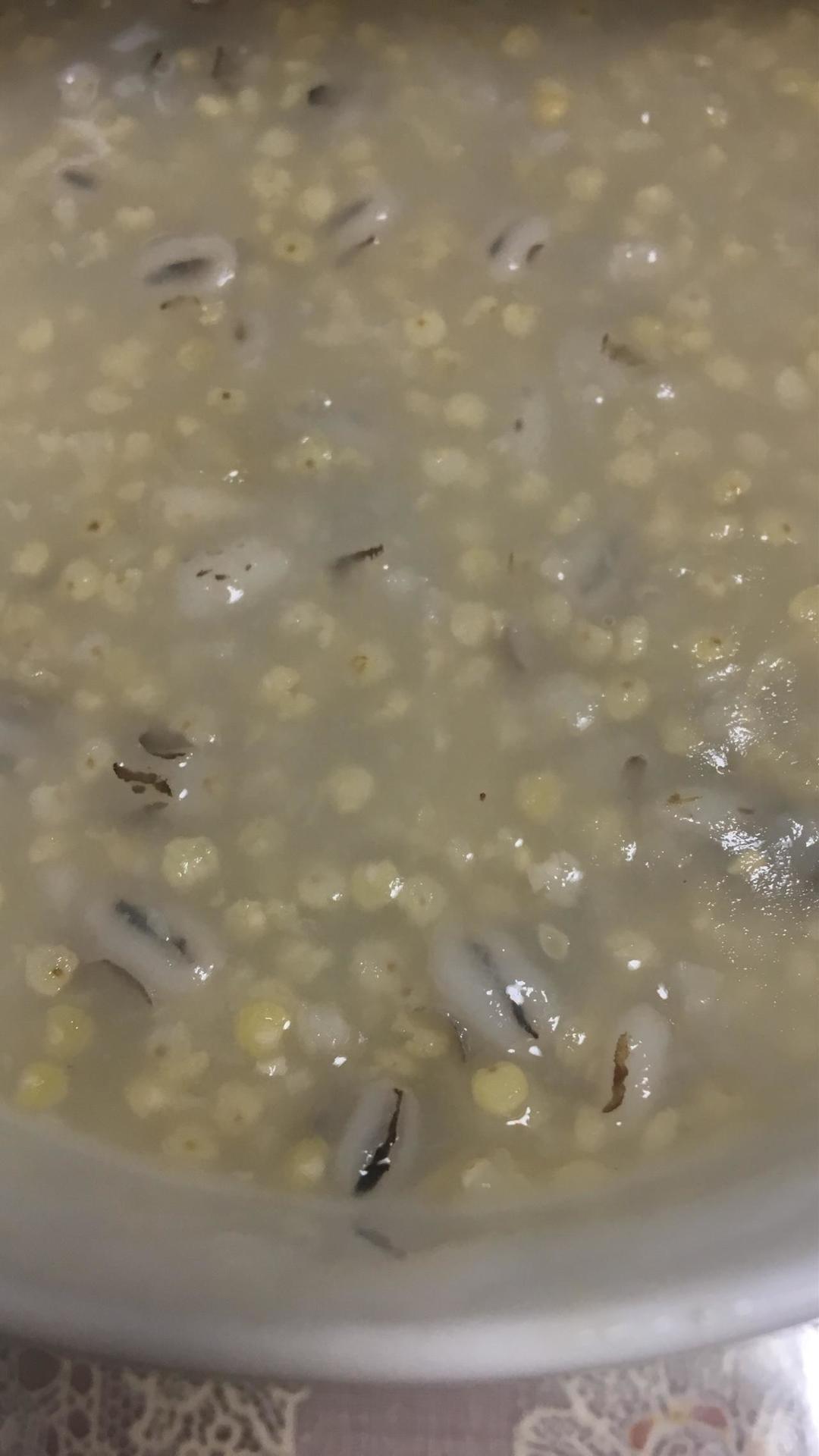 小米大麦地瓜粥