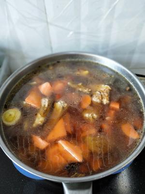 果妈厨房-土豆胡萝卜焖羊排的做法 步骤6