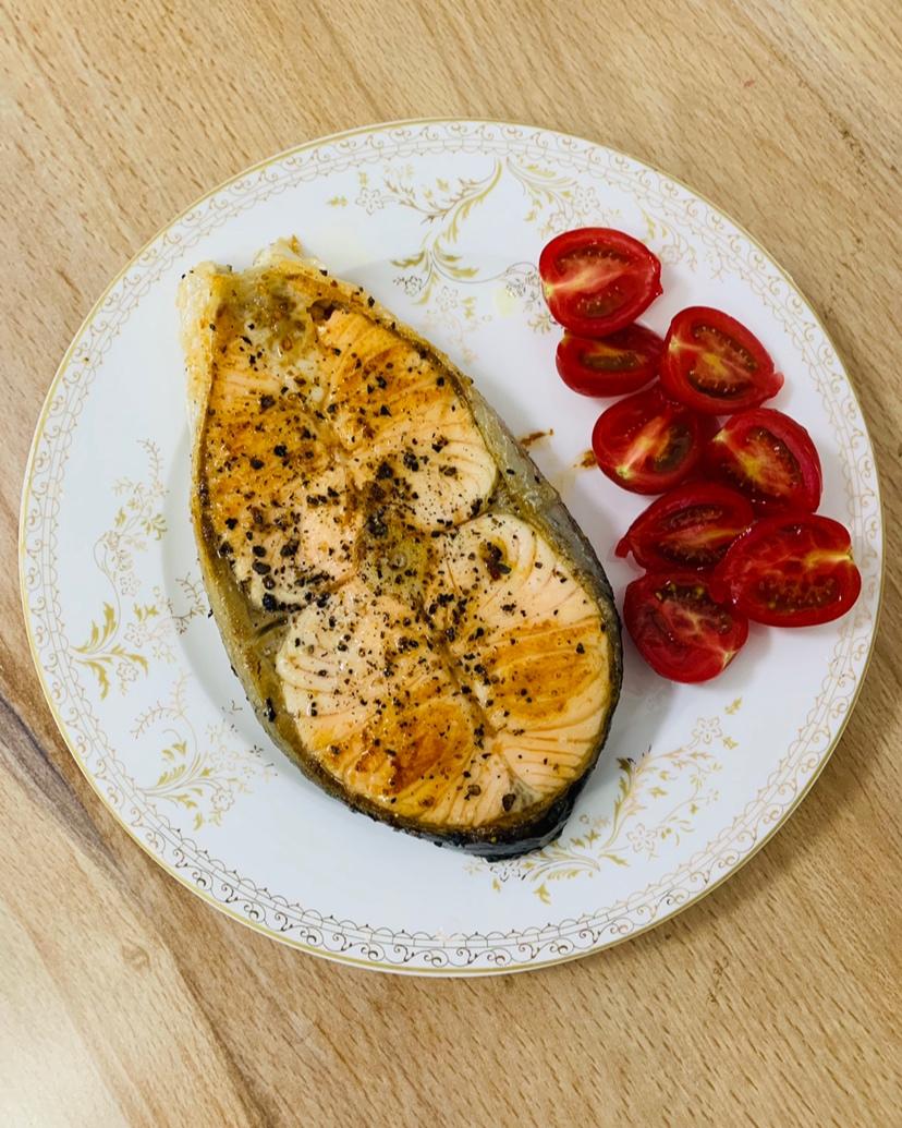 黑胡椒煎三文鱼排