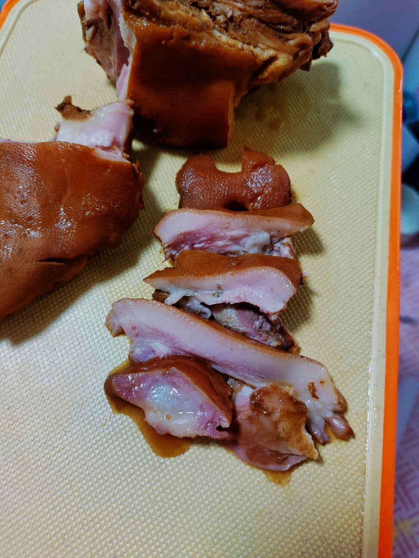 卤猪头肉