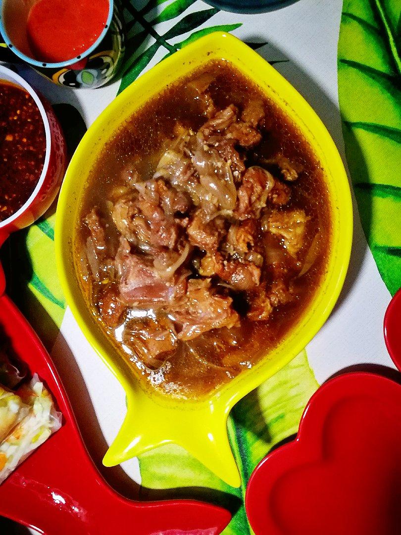 番茄红酒炖牛肉（铸铁锅版）