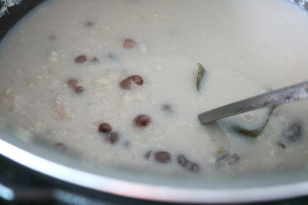 豆浆杂粮粥（别名：回归正轨粥）丨健康·三餐