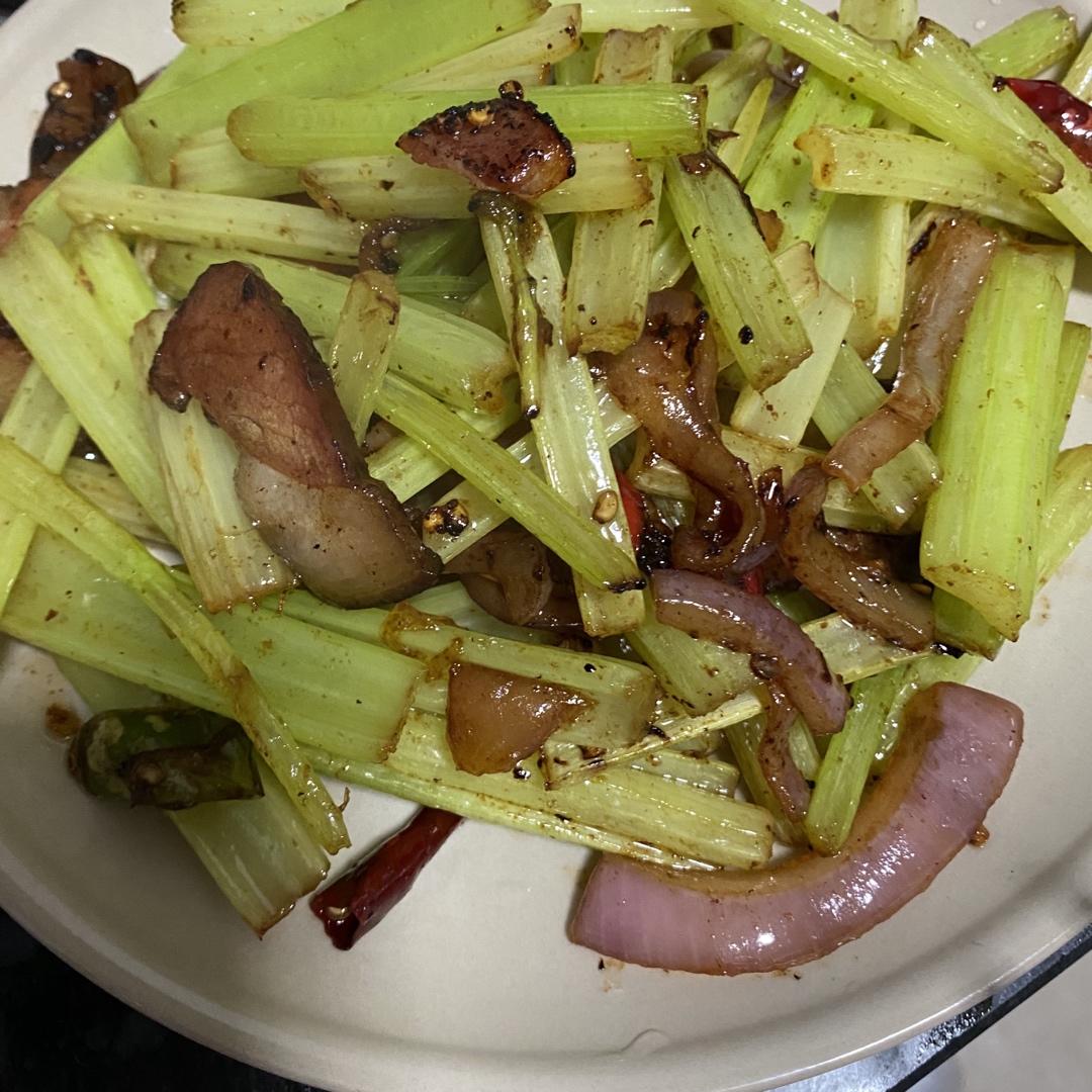 芹菜炒腊肉