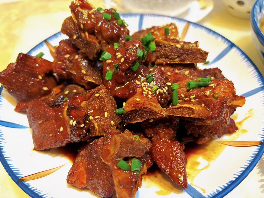 红烧排骨｜酱香浓郁