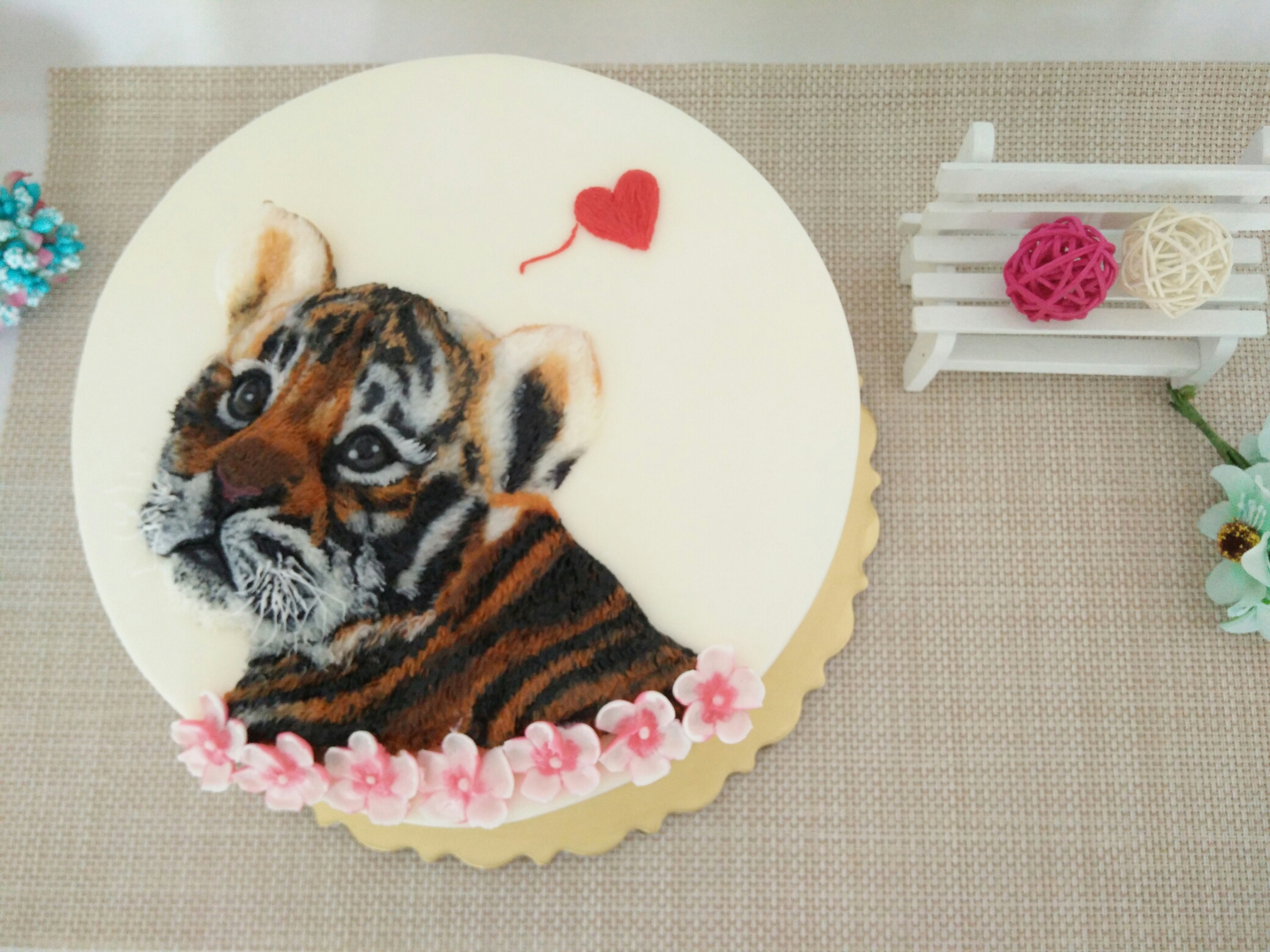 立体手绘蛋糕…生灵活现的老虎的做法