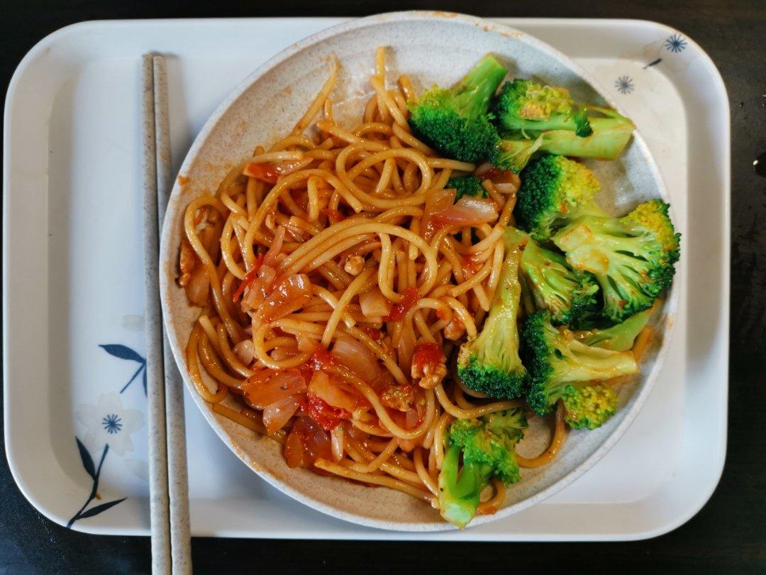 番茄肉酱意大利面