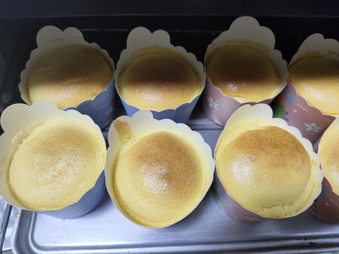 宝宝最爱的小纸杯蛋糕