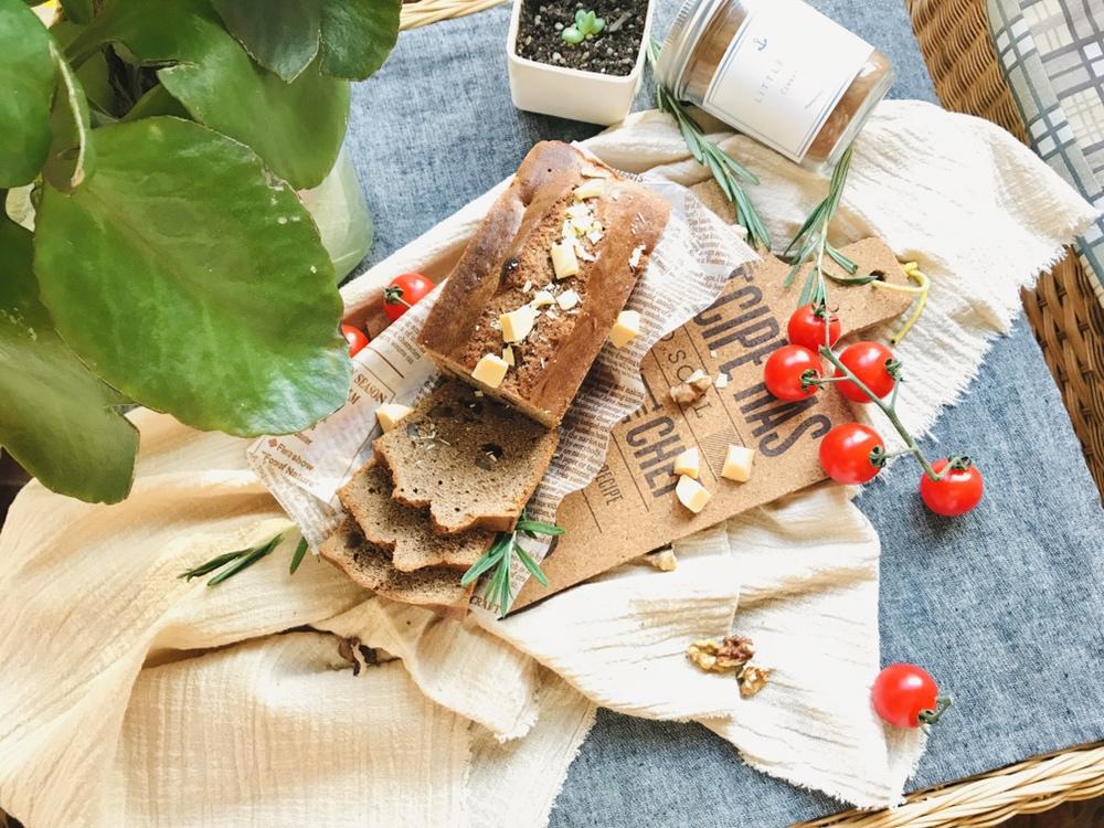 肉桂核桃磅蛋糕