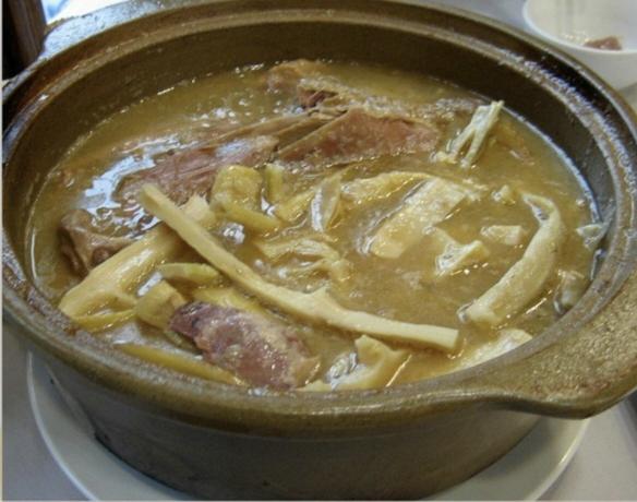 老鸭煲