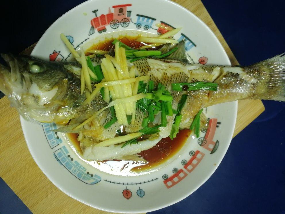 清蒸鲈鱼