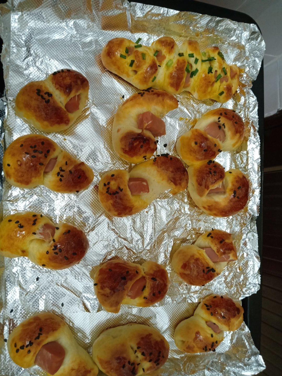 葱香火腿肠面包