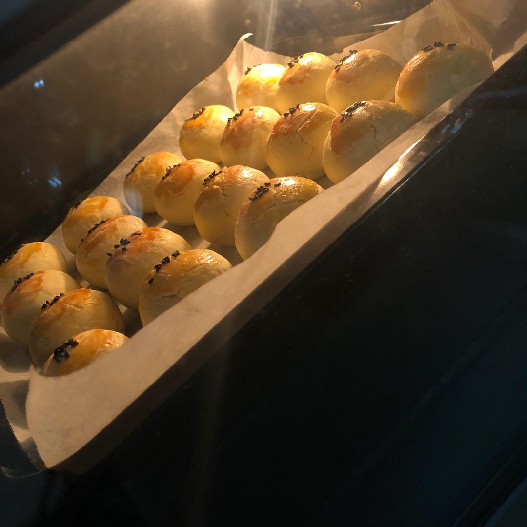 《Tinrry+》菠萝蛋黄酥（超快手、免揉、不用开酥）