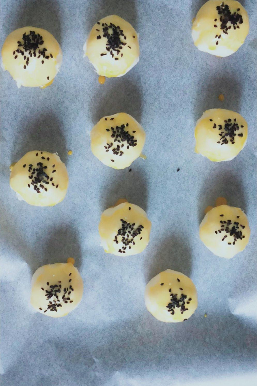 鲜花饼 。（纯正云南版）