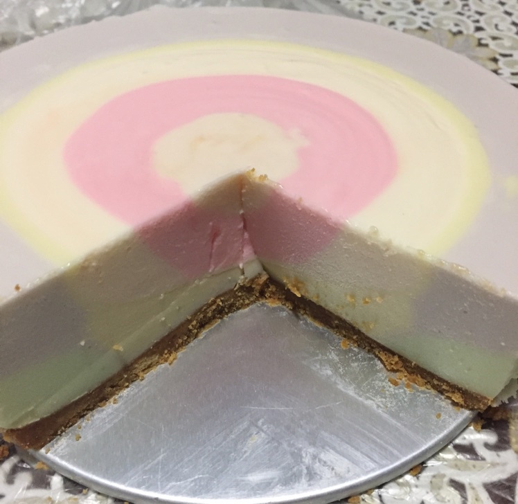 彩虹慕斯蛋糕