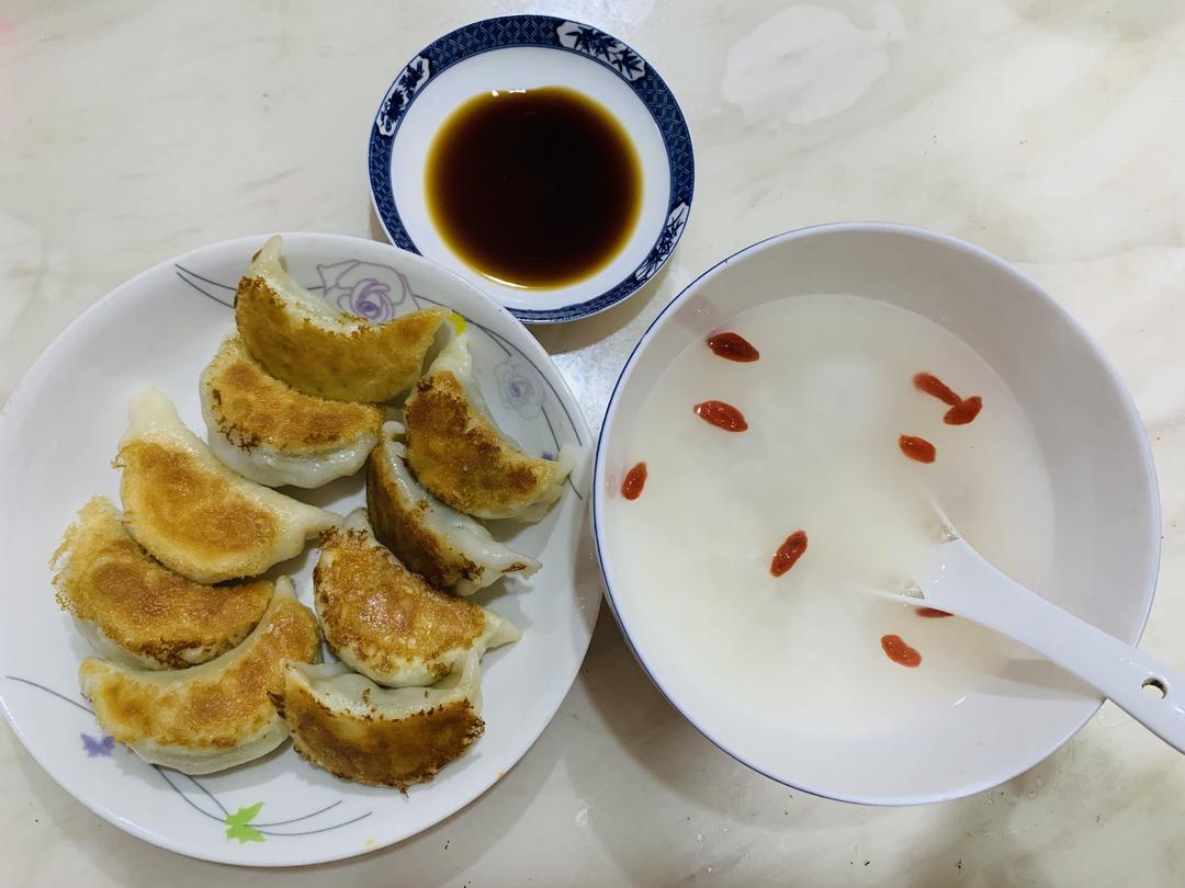 锅贴饺（自制饺子皮）