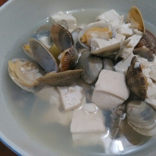 花蛤豆腐汤
