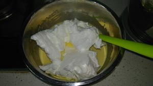 厨师机版戚风蛋糕的制作的做法 步骤7