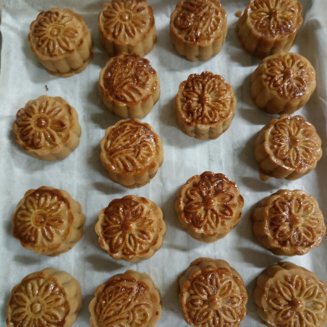 广式月饼——蛋黄莲蓉月饼