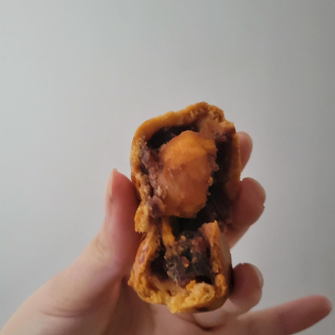 广式月饼（豆沙蛋黄馅）50克