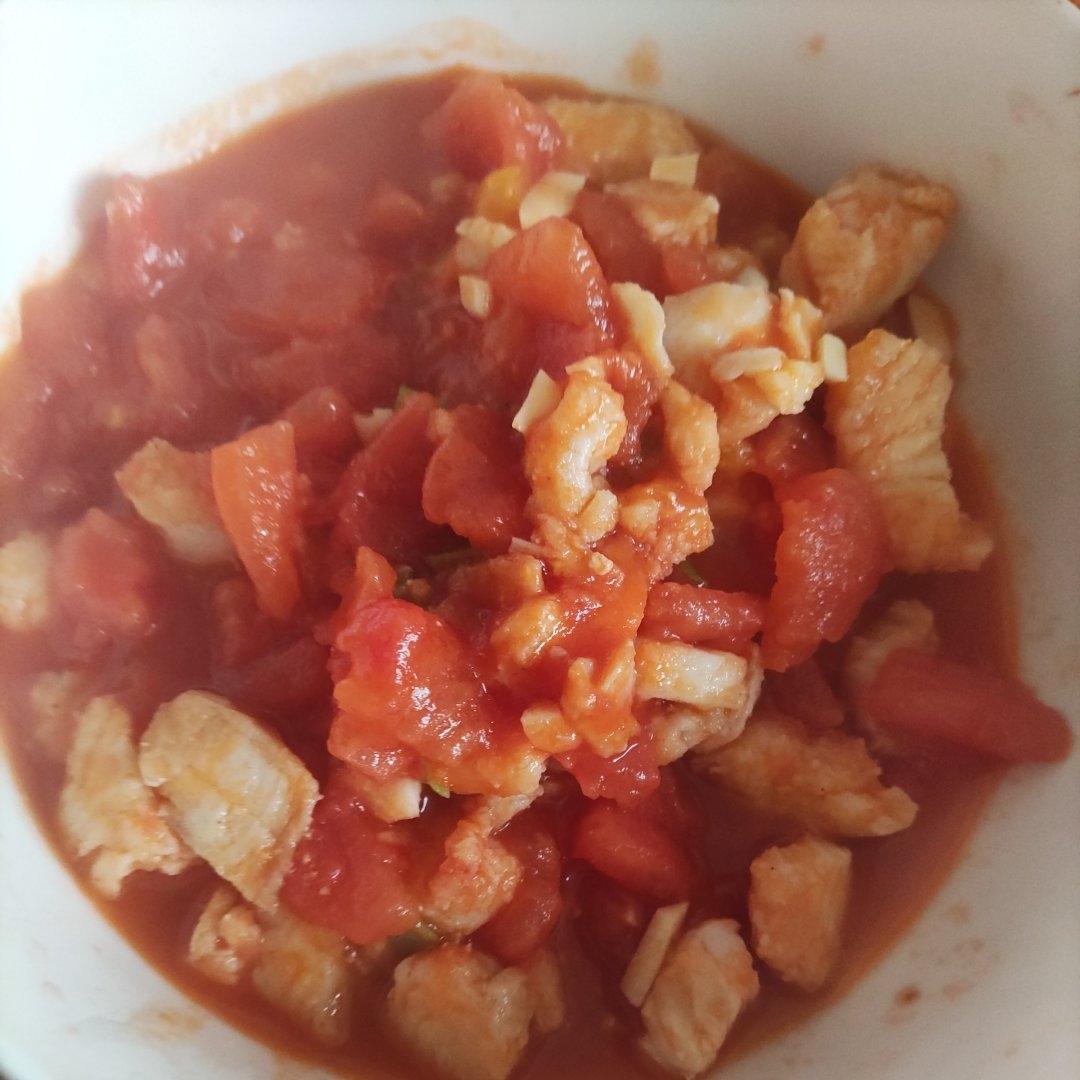 番茄鱼巴沙鱼（也可以用番茄龙利鱼），番茄酱汁超浓郁，营养又下饭！