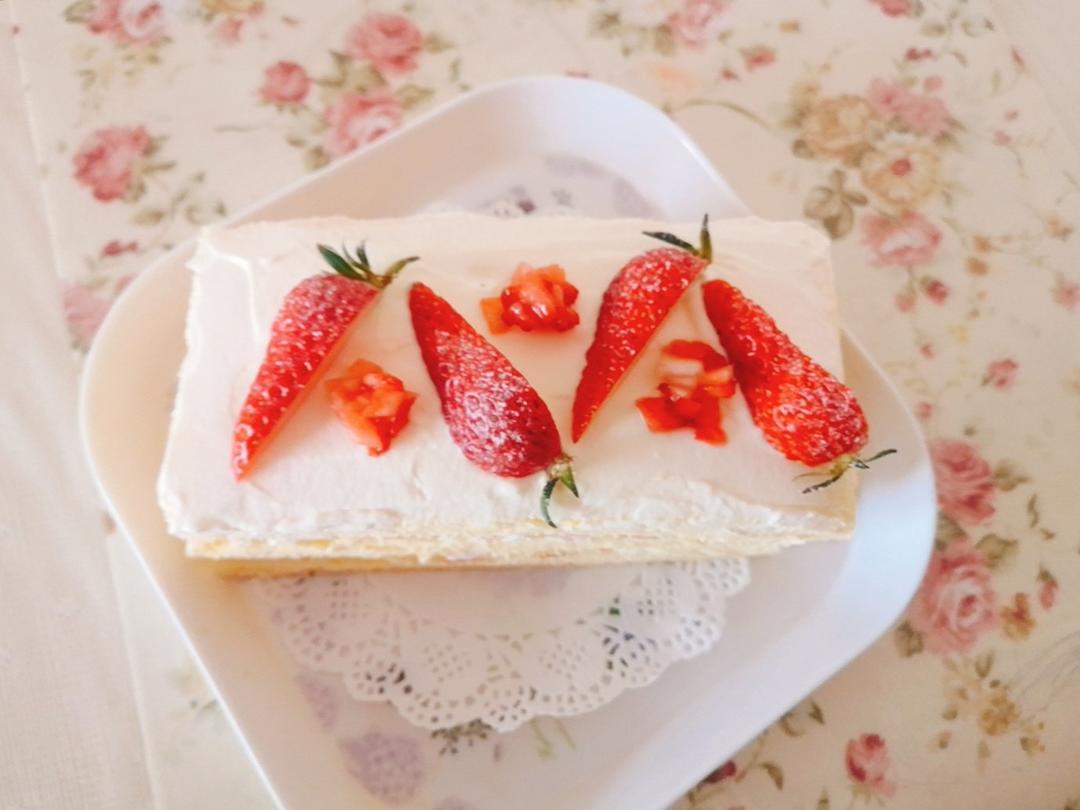 草莓城堡蛋糕