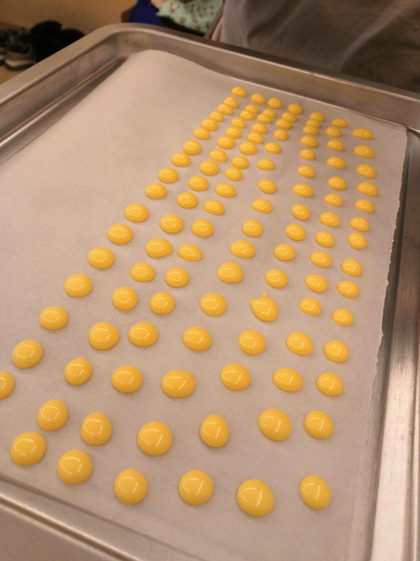 入口即化的无添加蛋黄溶豆