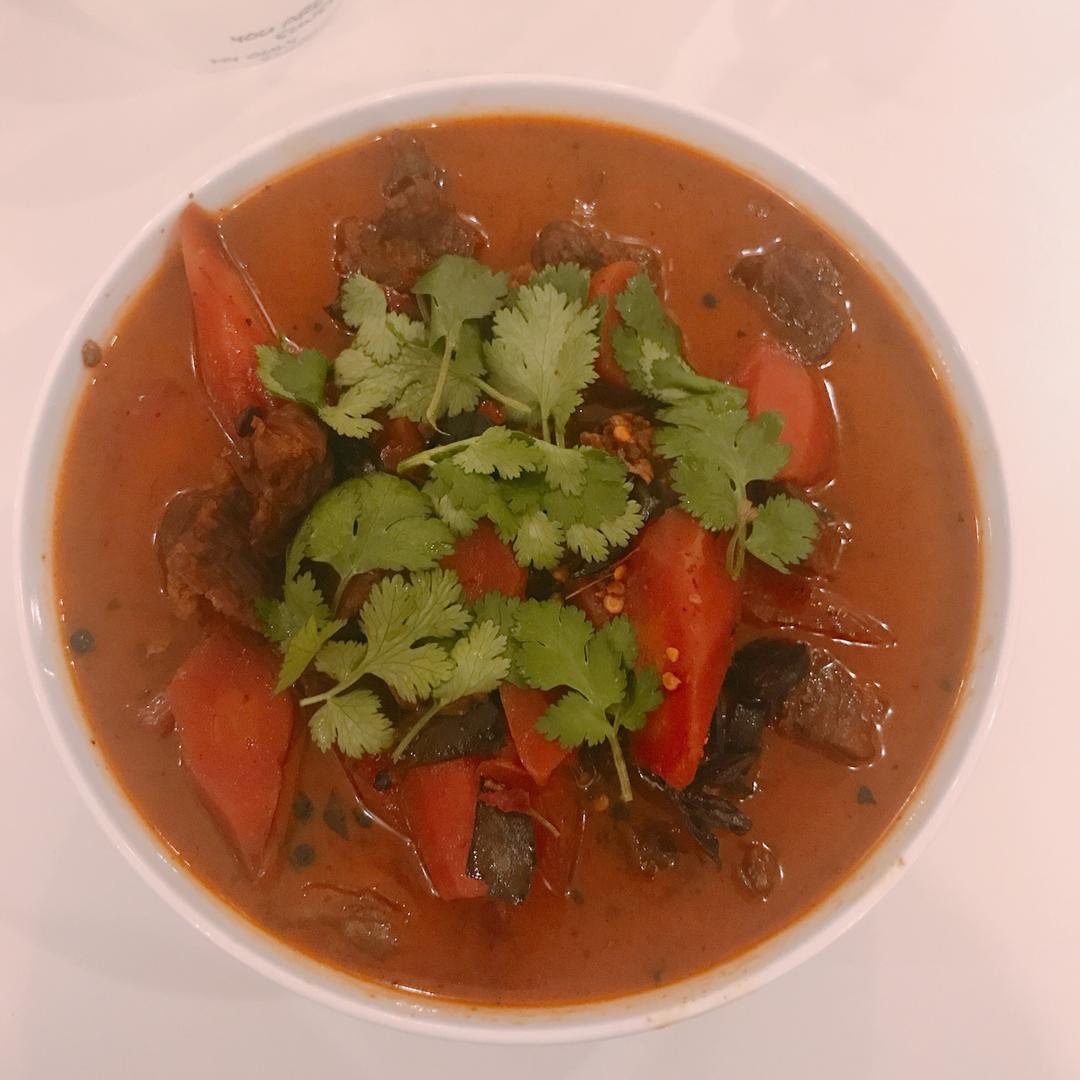 胡萝卜土豆烧牛腩