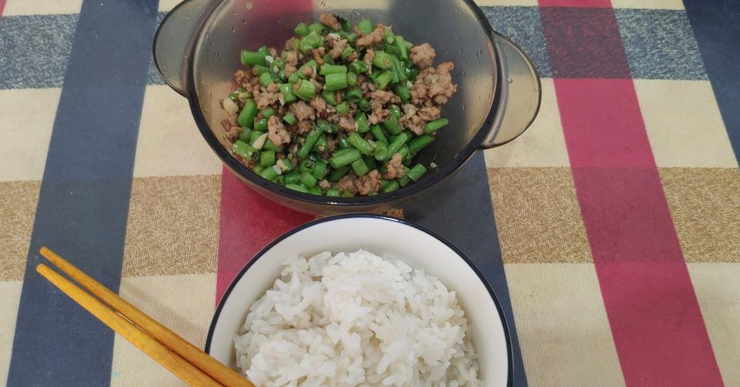 肉沫豆角下饭菜