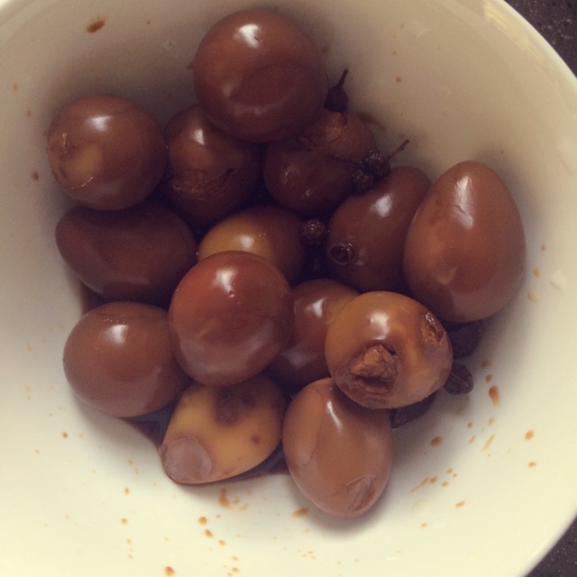 乡巴佬卤鹌鹑蛋