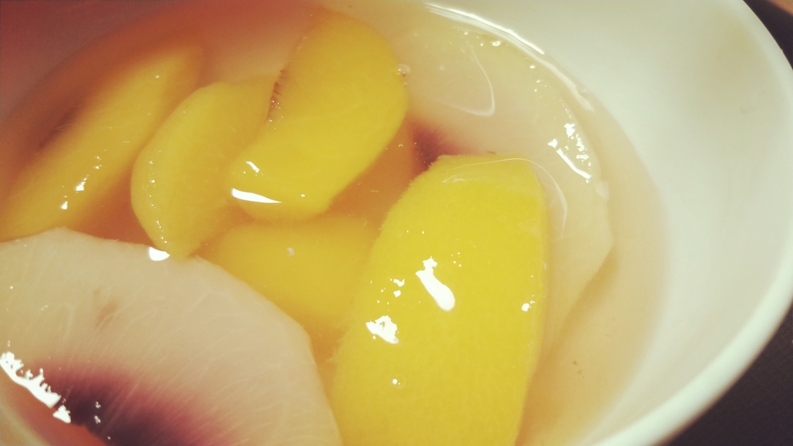 黄桃白桃罐头的做法 步骤6