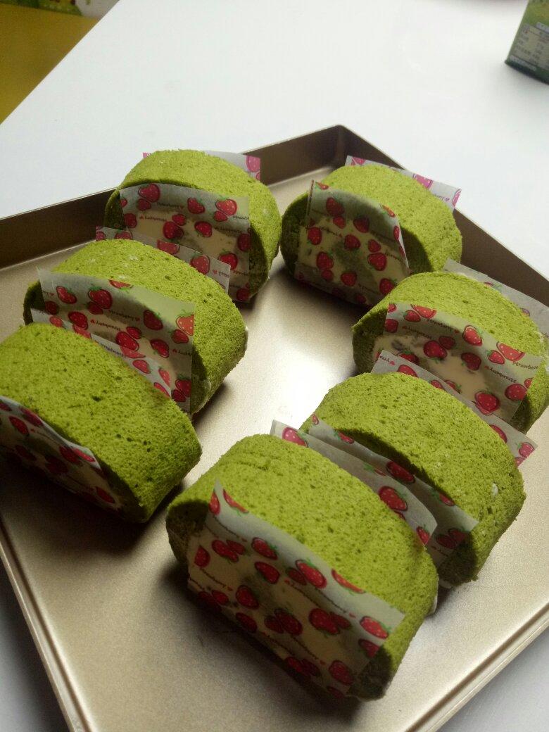 初升的太阳烘焙做的瑞士卷 蛋糕卷第二课---抹茶草莓卷