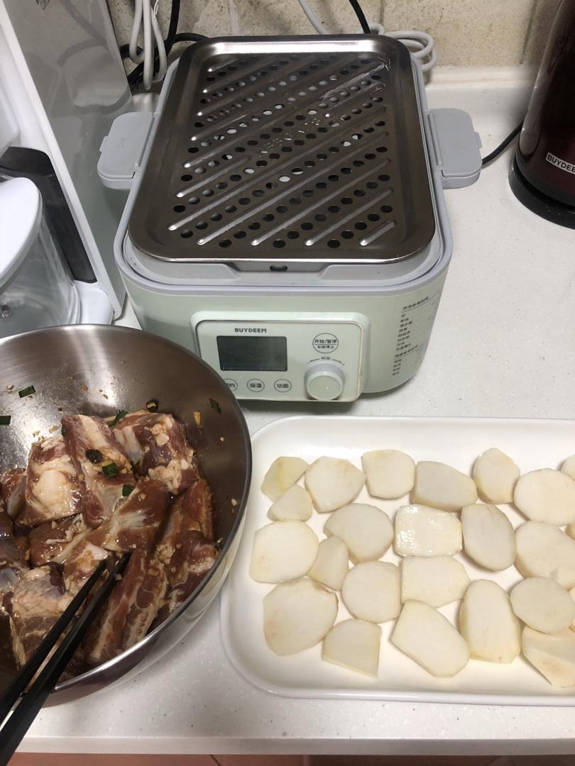【4月北鼎蒸炖锅食谱】蒜香鸡胸肉蒸金针菇豆腐