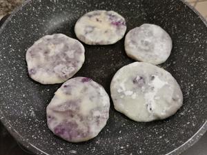 无油无糖紫薯饼的做法 步骤5