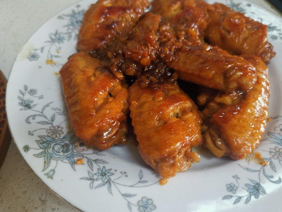 不要再可乐鸡翅了，求求你试试蒜香鸡翅吧，香味捅破天花板！
