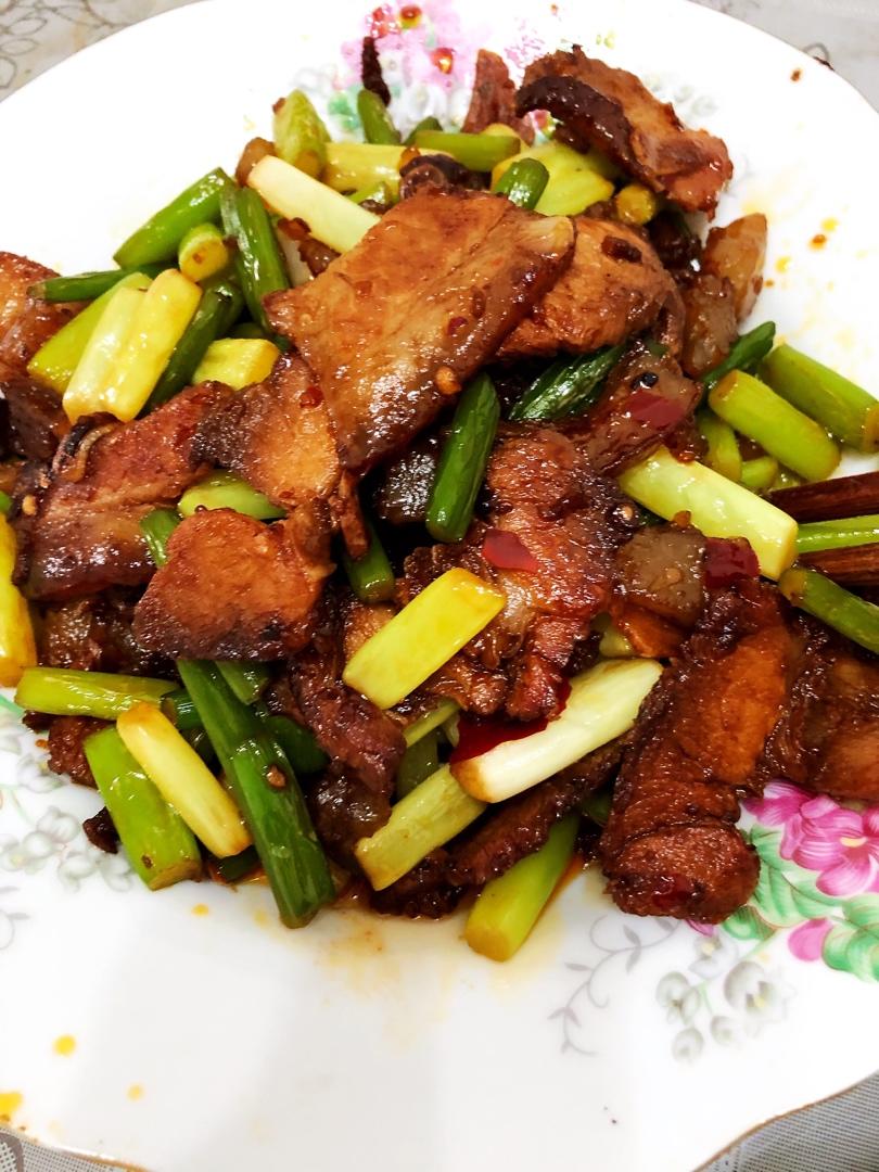 老丁的私房菜-蒜苗回锅肉