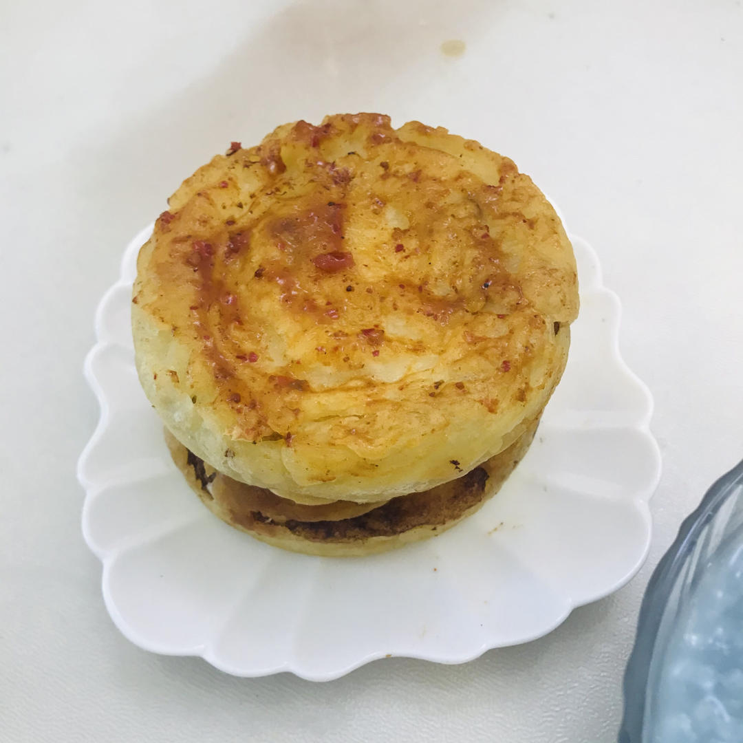 早餐霸王~沉甸甸鸡蛋汉堡