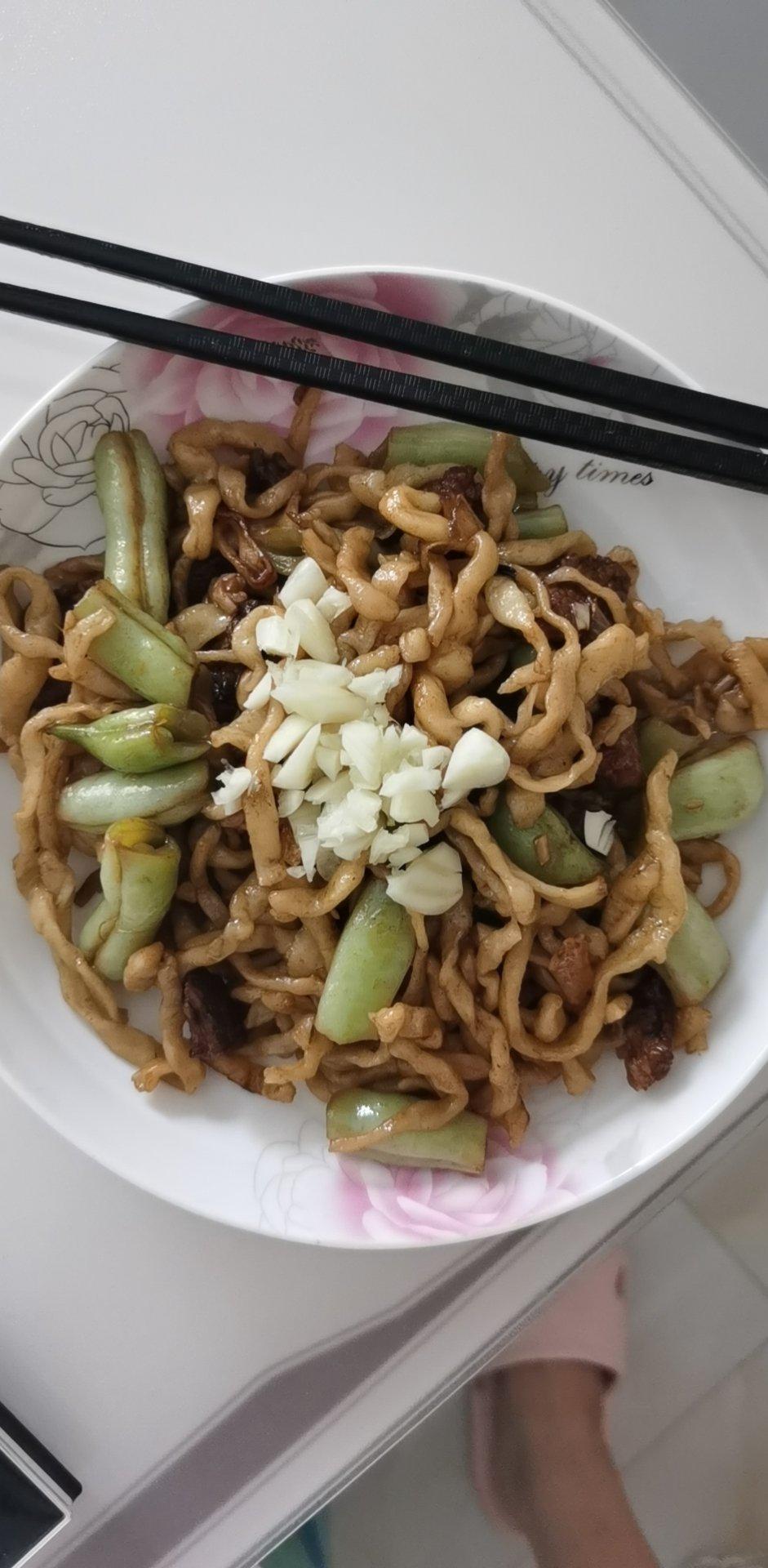 快手菜豆角闷面