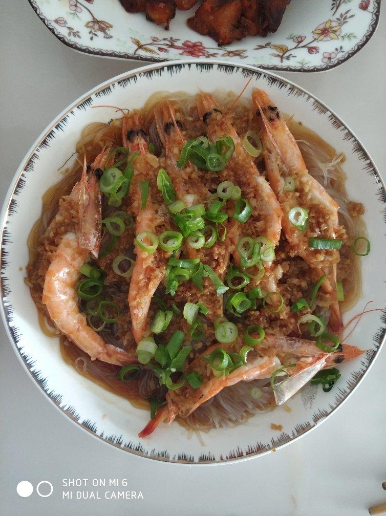 蒜蓉粉丝蒸虾