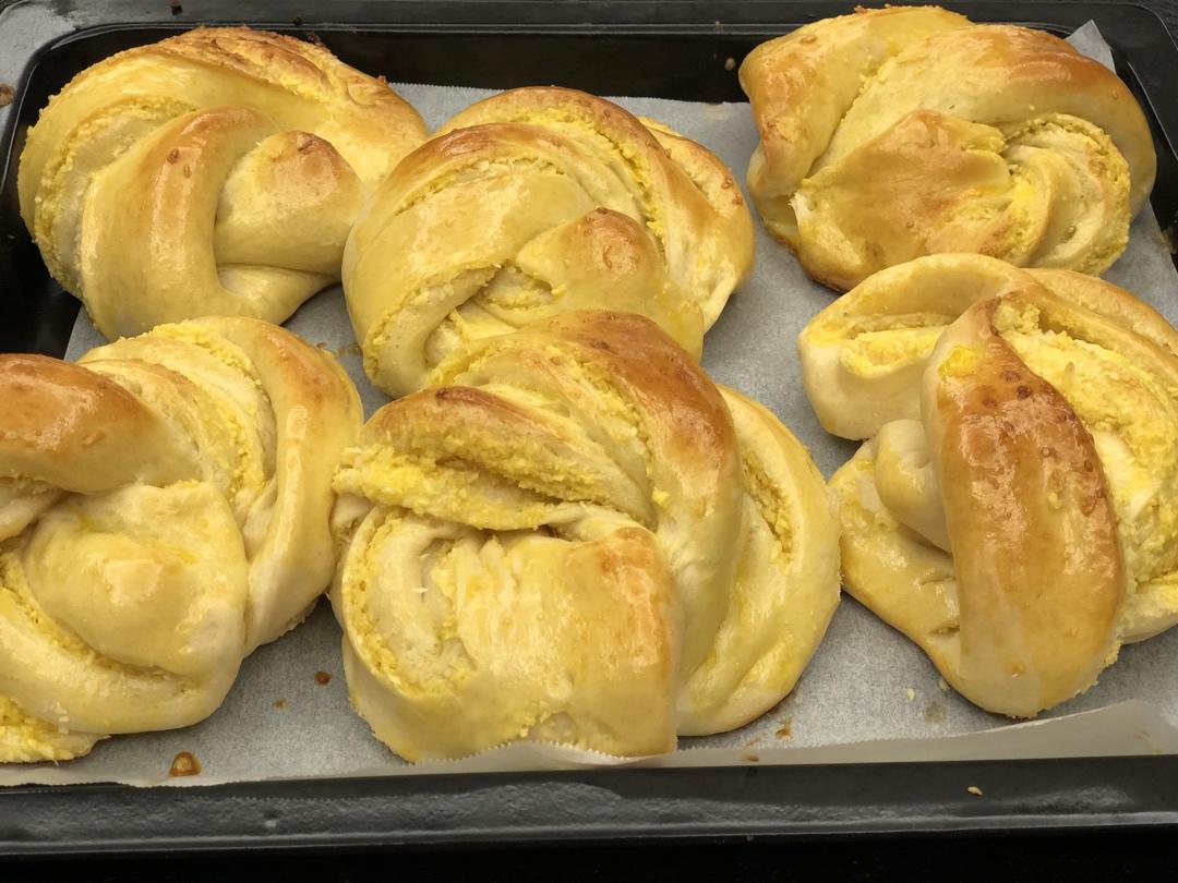 UKOEO高比克——椰丝花环面包