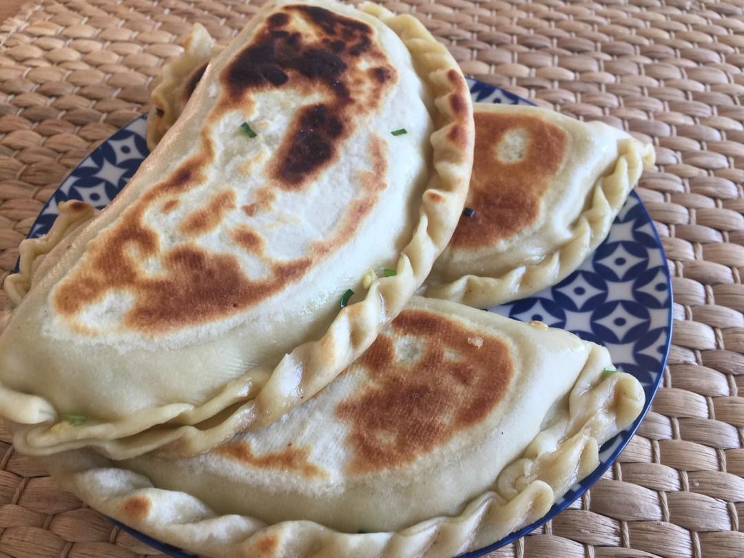 快手韭菜盒子（附花边盒子做法）